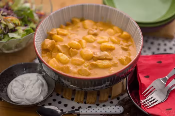 Csirkepaprikás gnocchival recept | Mindmegette.hu
