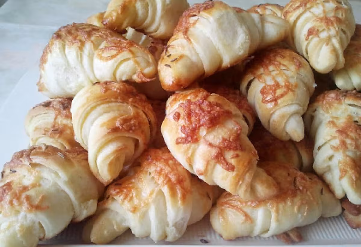 Sajtos kifli Baklavaria konyhájából