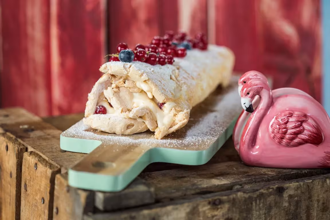 Gyümölcsös pavlova tekercs